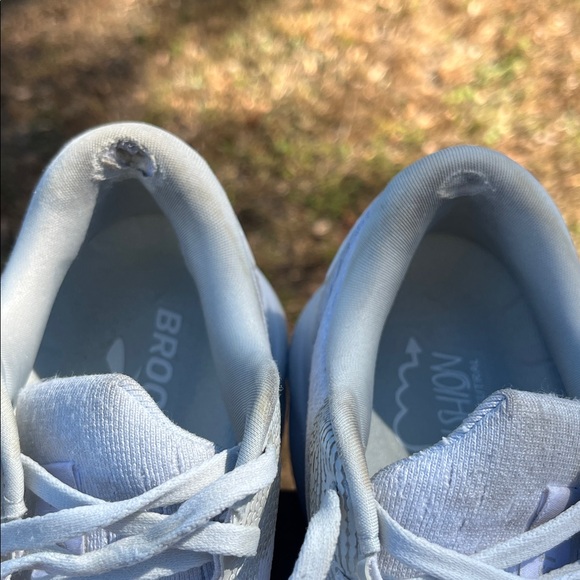 Brooks Ghost 16 White Running Athletic Shoes Size 9 Medium B With Original Box - Picture 14 of 14
